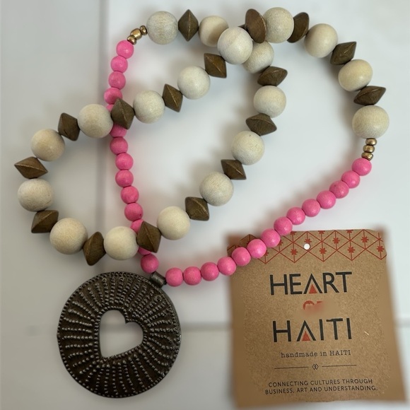 Heart for Haiti Heart Handmade Necklace Macy’s New Jewelry - Picture 1 of 8